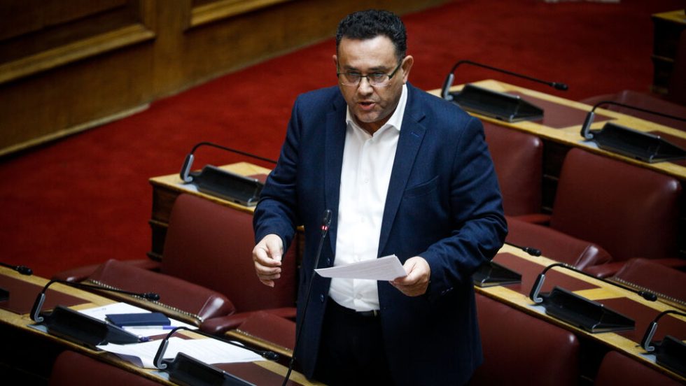 manolis syntixakis